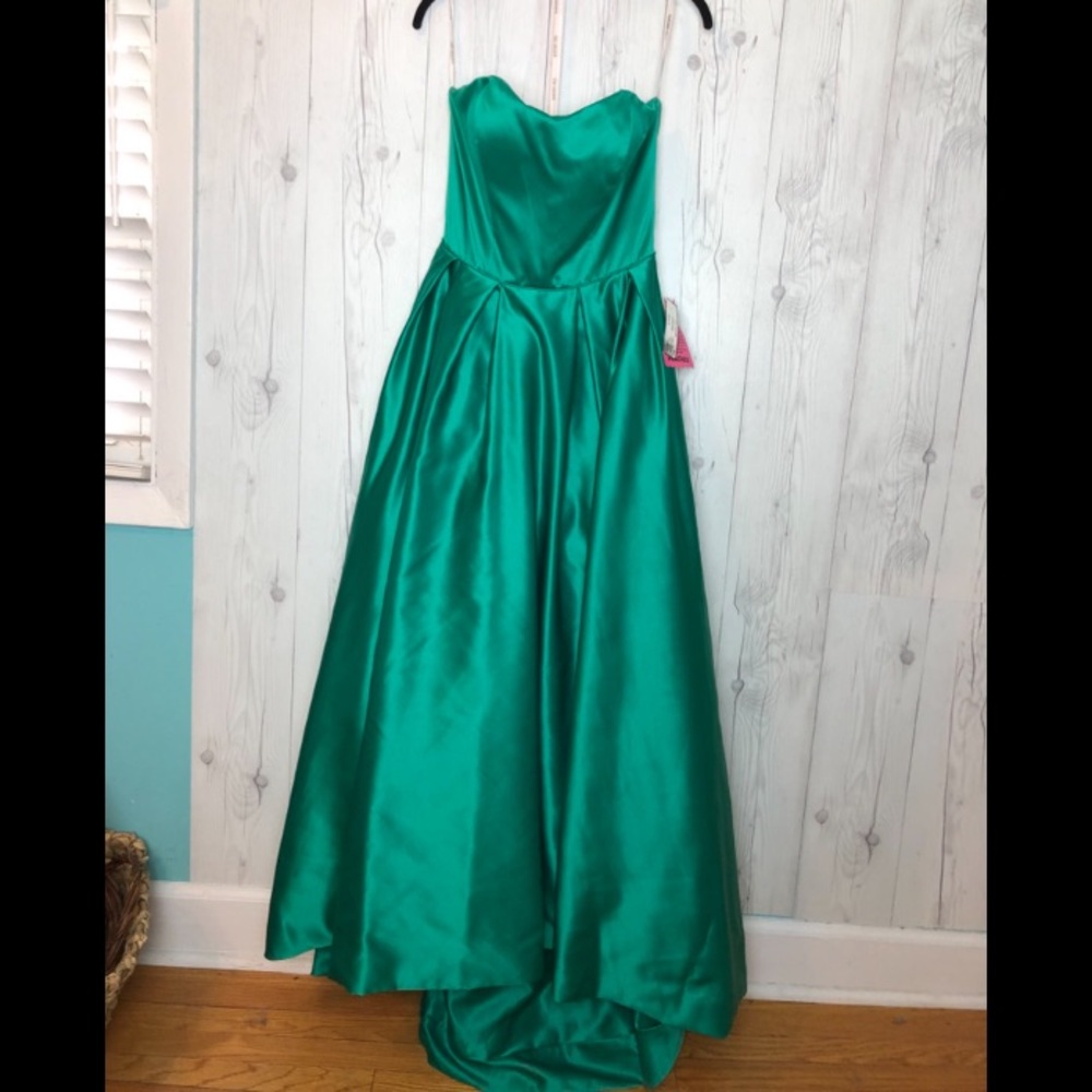 Green prom dress